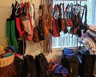 Large Collection of Purses Excellent Shape