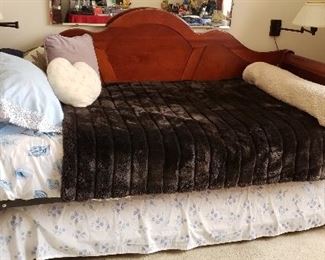 Trundle Bed