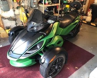 2012 Can Am 7k original one owner in Perfect Condition RSS Spyder