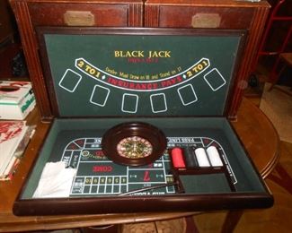 Newer BlackJack table-top game (with box)