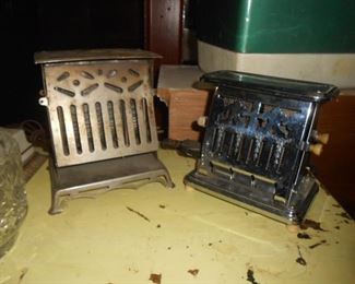 2 vintage toasters