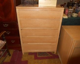 Blond Mid-Century chest of drawers