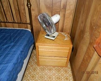 end table/fan