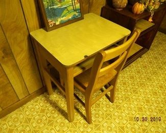 vintage desk/chair