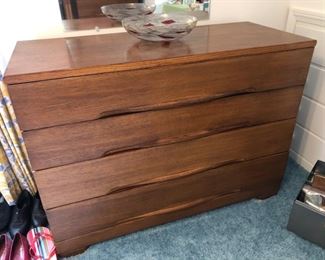 Mid-century modern chest of drawers.......