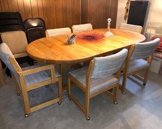 Table with 6 chairs