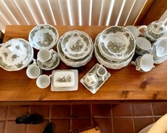 Vintage Seltmann Weiden China Set ” Rhinegau.” This gorgeous porcelain china set was crafted in West Germany.