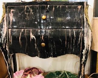 FEAUX MARBLE BOMBE CHEST
