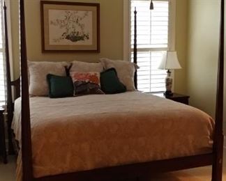 King size bed and mattress
Henkel Harris bed with Sealy posturepedic Reserve mattress!