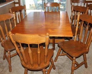 Fantastic solid wood Dining Table with six chairs.