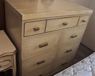 Second Vintage Chest of Drawers