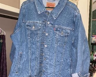 Woman’s Levi Jean jacket size 3X