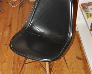 Vintage Herman Miller wire chair