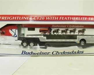 Speccast Diecast Budweiser Freightliner C120 Clydesdales 1999