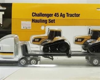 Caterpillar Diecast 1/64 Tractor Farm Truck Freightliner Toy