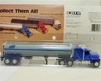 Ertl Mack Coe With Tanker In Package 1987 Vintage Farm 1:64