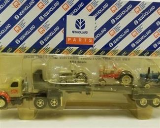 New Holland vintage tractor trailer set 1-64th scale ford cab
