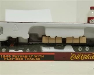 Ertl 1948 Peterbilt With Flat-bed Trailer Ho 1/87 Scale American Classic Series