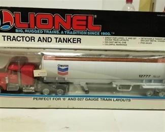 Lionel 6-12777 Chevron Tractor And Tanker