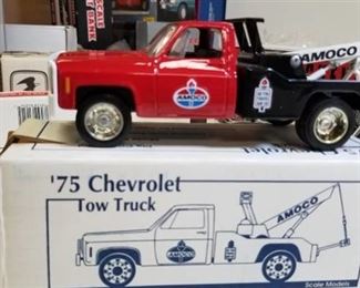 Ertl 1975 Chevy "AMACO" Tow Truck, Scalew Mode, #04321, NIB