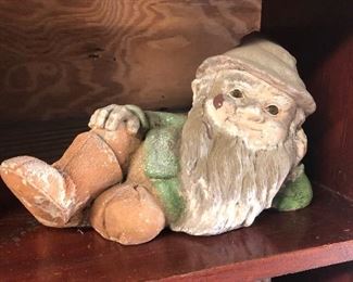 LAYING GNOME