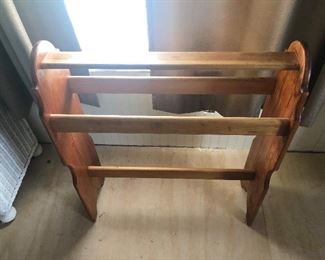 QUILT RACK
