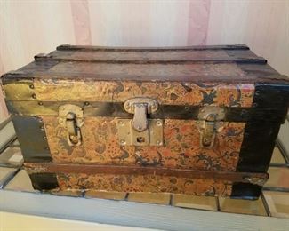 Doll chest
