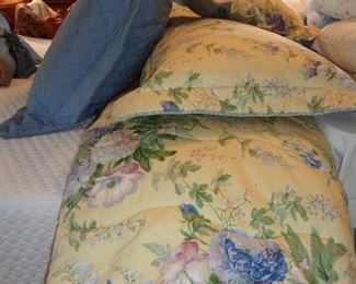 Thomasville king comforter set