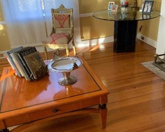 Bassett coffe table