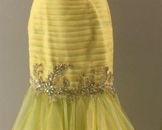 Somebody buy this and take your picture. Love this dress!