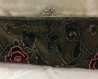 Every evening outfit needs an evening bag. We have many outstanding choices.