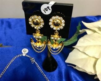 We call these "statement earrings." Care to make one?