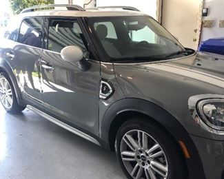 Mini Cooper Countryman S with some John Cooper Styling 2018 with less than 5,000 sq ft $28,400
