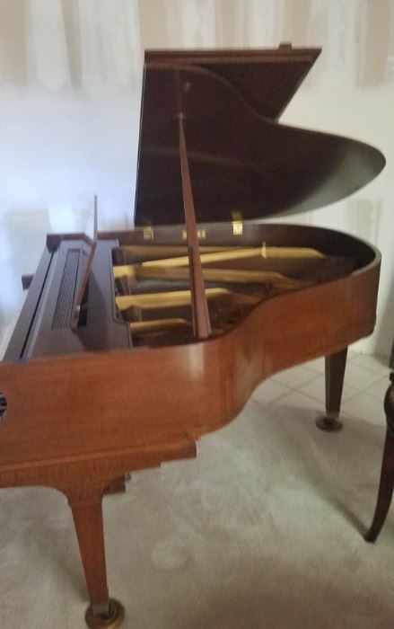 001 Antique Baldwin Baby Grand Piano