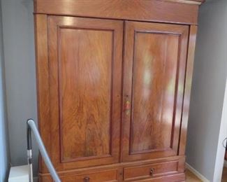 Antique walnut Dutch 2-door wardrobe