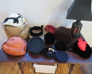 Assorted vintage hats