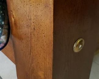 Simply Amazing 4 Post Queen Bed Set