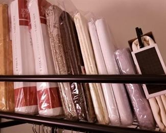 New in package Table Cloths