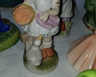 Decorative Figurines