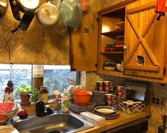 Kitchenwares, Dishes