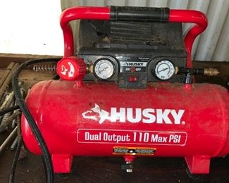 Husky Portable Air Compressor Dual Output 110-PSI #2G110DPNG!