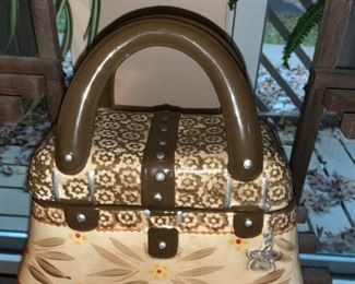 Temp-Tations Old World Purse Cookie Jar!