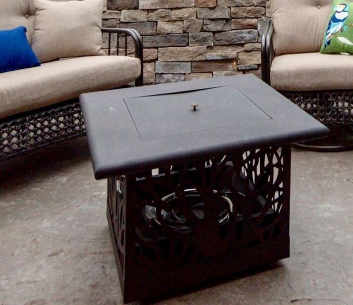 Coral Coast Sherwood Square Gas Fire Table with cover--Still new (never used)