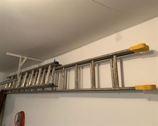 EXTENSION LADDERS 