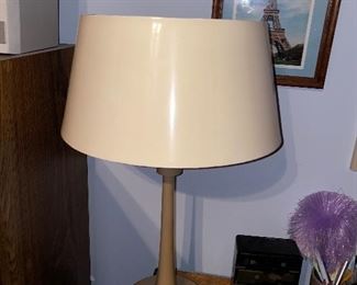 VINTAGE TABLE LAMP 