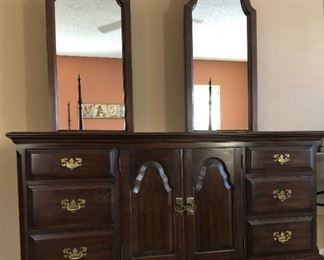Pennsylvania House Dresser w 2 Mirrors