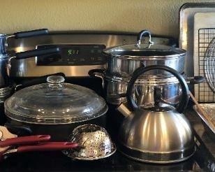 KitchenAid Mixer, Pots & Pans, Teapot, Hand Mixer...