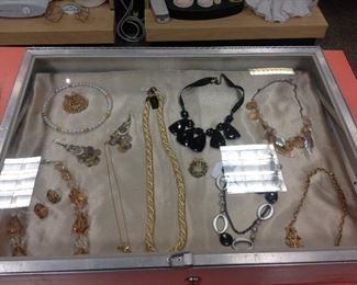 SOME COSTUME JEWELRY 