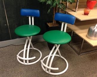 METAL BAR STOOLS