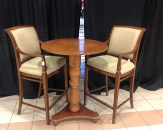 HIGHTOP TABLE WITH CHAIRS 